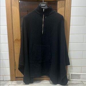 Rino Rossi Black Wool & Angora Cape/Poncho with Zipper Sz M Made in Hong Kong